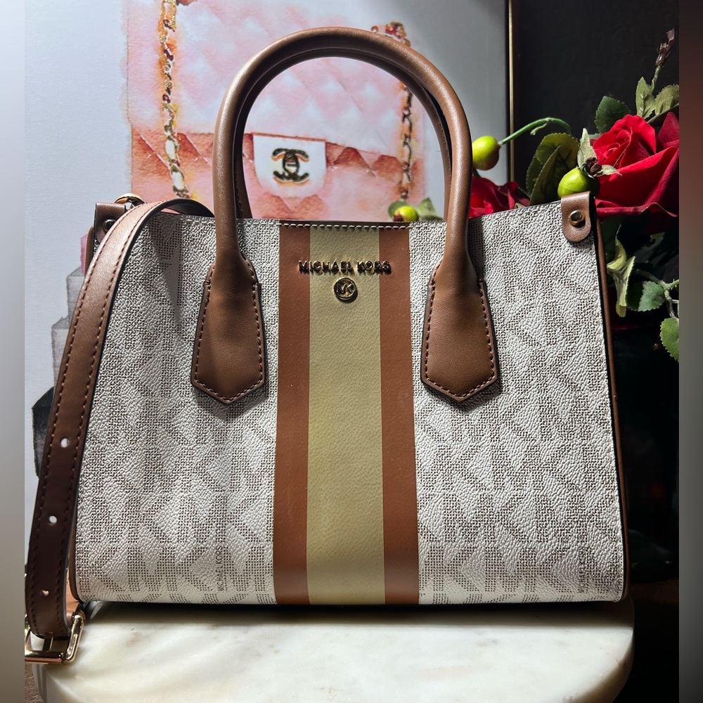 Michael Kors Center
Stripe Small Satchel Crossbody EUC or NWOT
